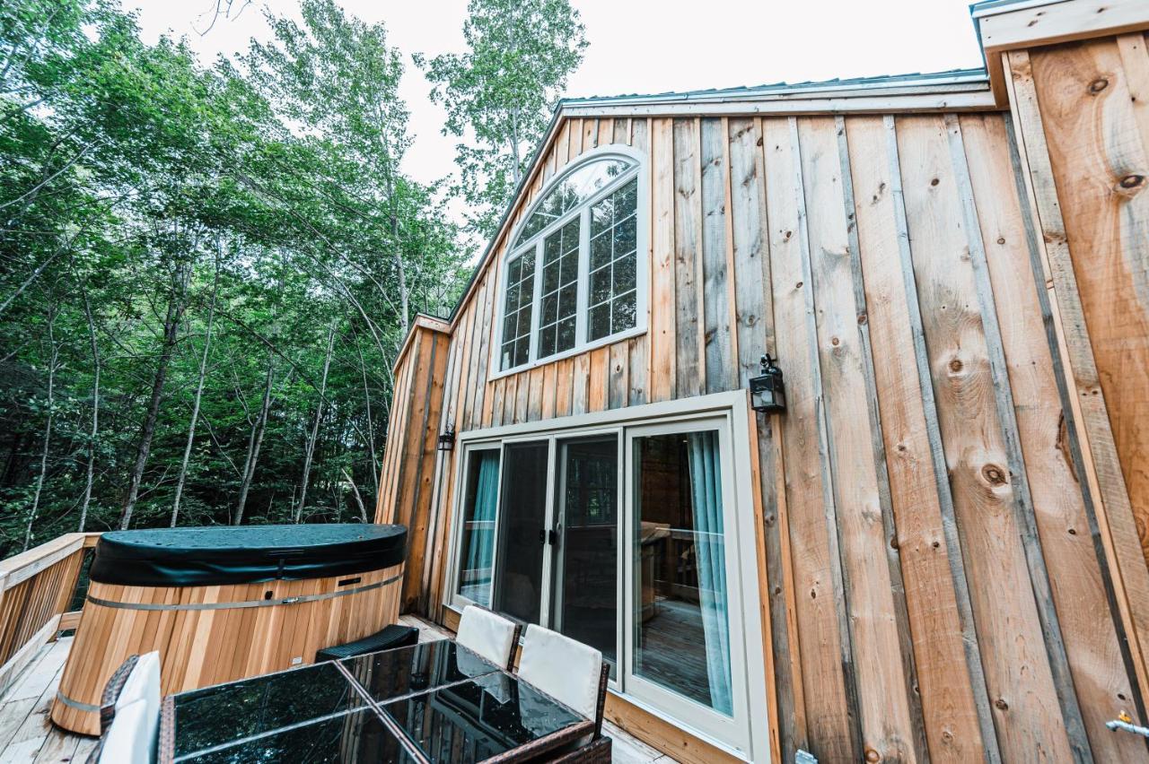 Moonlight Treehouse At Belgrade Hospitality Villa ภายนอก รูปภาพ